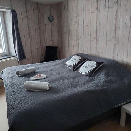 Au Doux Chardon Bed & Breakfast Durbuy Eksteriør bilde