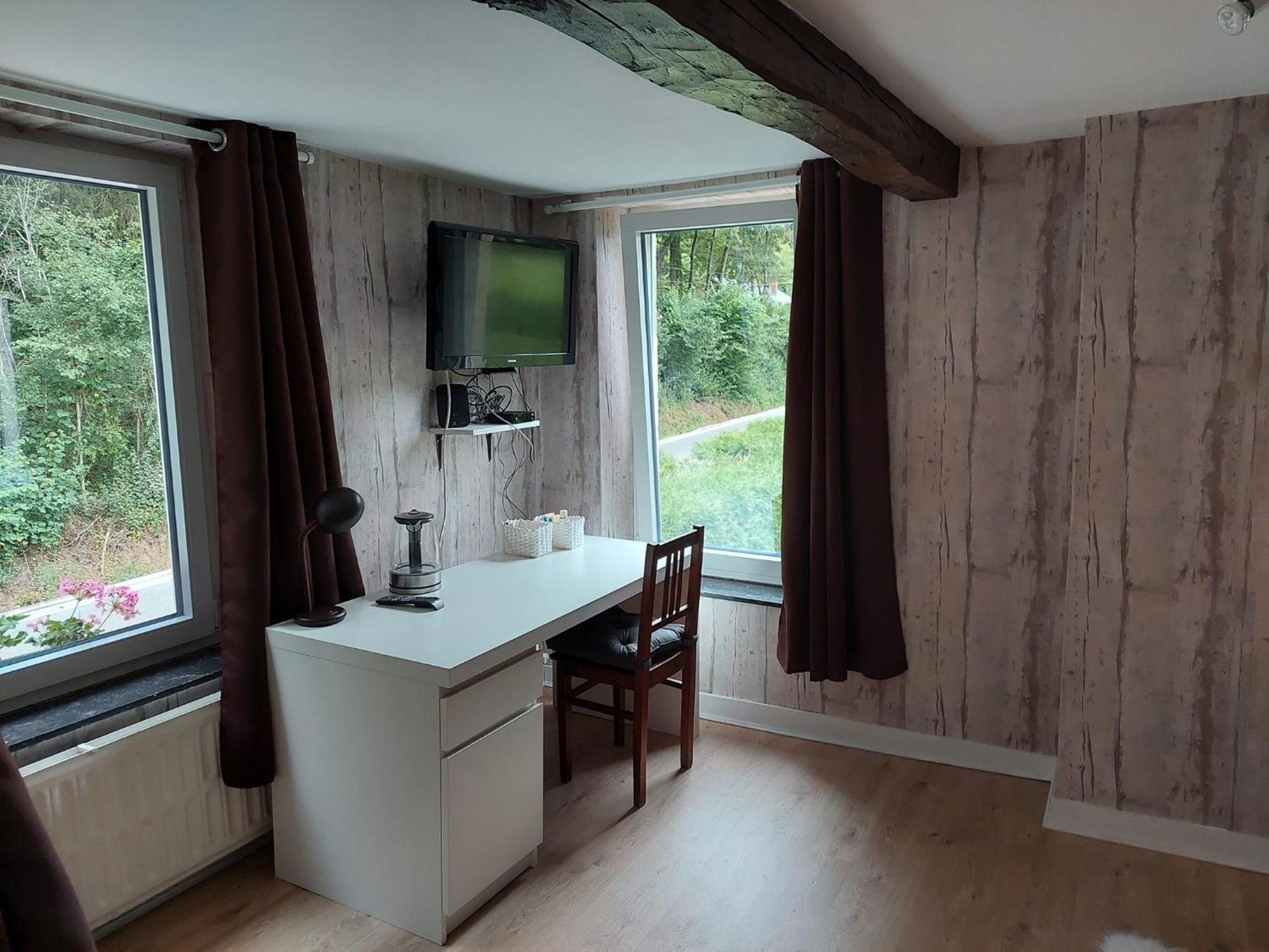 Au Doux Chardon Bed & Breakfast Durbuy Eksteriør bilde