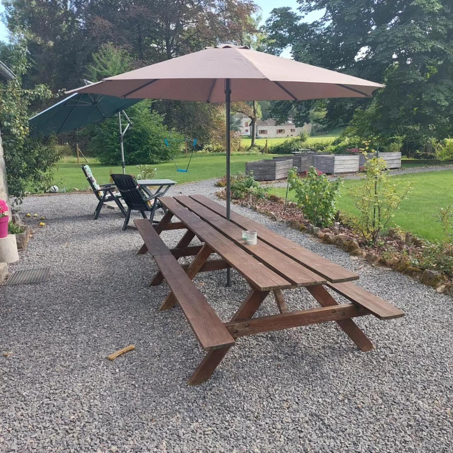 Au Doux Chardon Bed & Breakfast Durbuy Eksteriør bilde