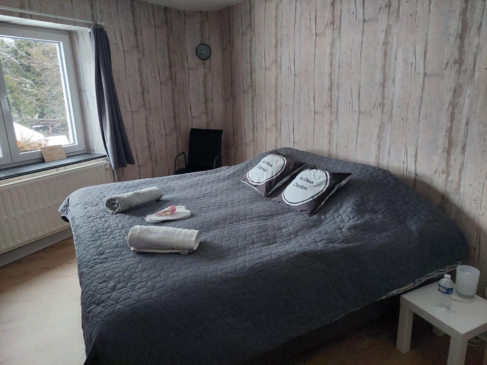 Au Doux Chardon Bed & Breakfast Durbuy Eksteriør bilde