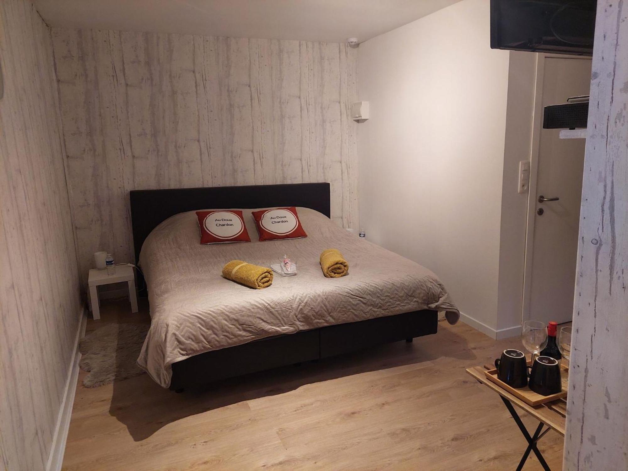 Au Doux Chardon Bed & Breakfast Durbuy Eksteriør bilde